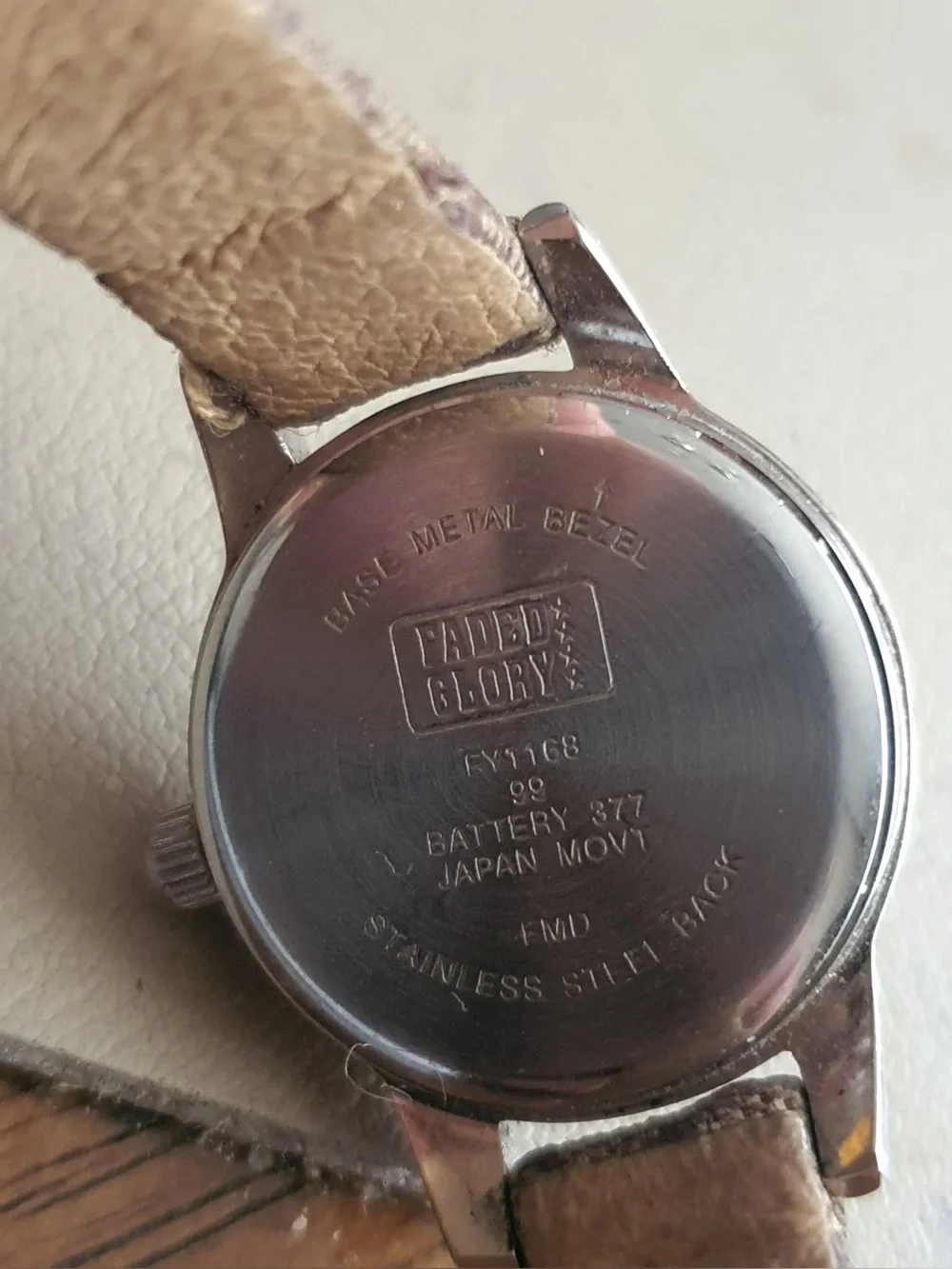 🦋10/$20🦋 Faded Glory Silver Nylon Leather Women's Watch